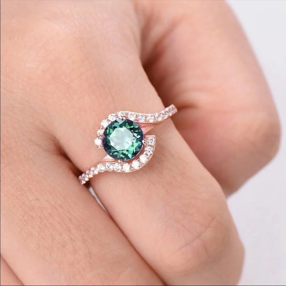 New Rose Gold Round Cut Emerald Ring